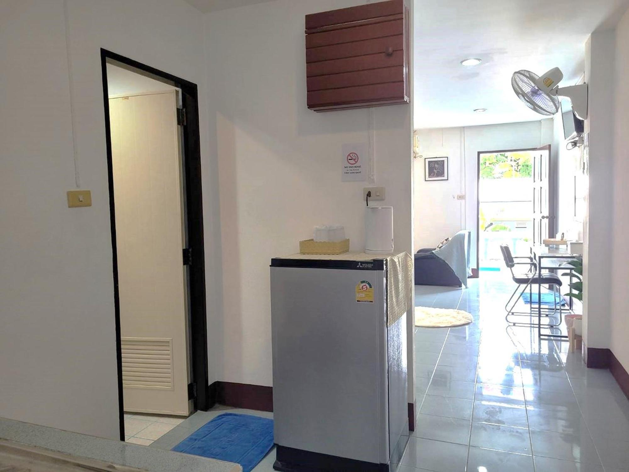 Rabbit Mansion Patong Hotel Екстер'єр фото