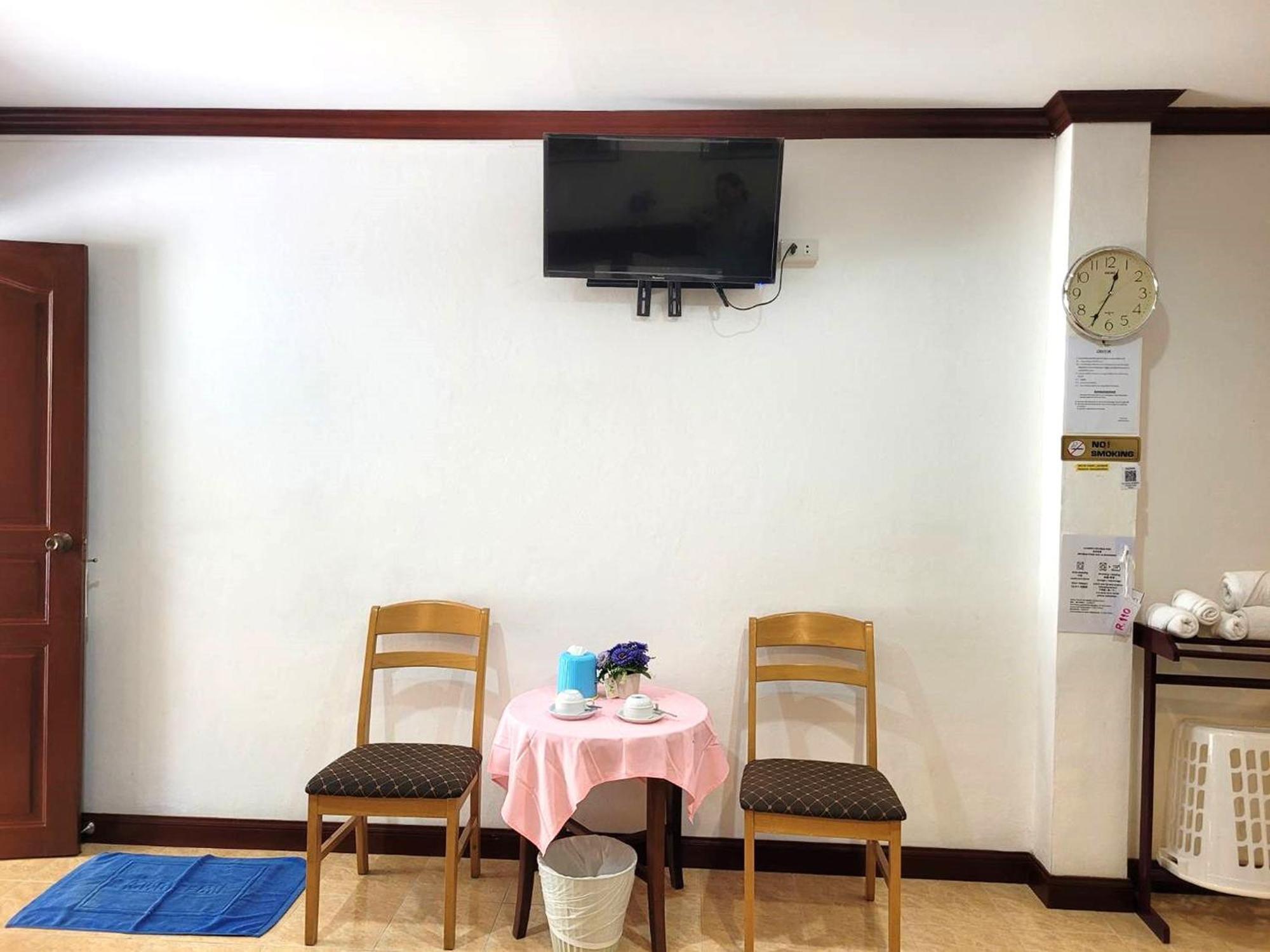 Rabbit Mansion Patong Hotel Екстер'єр фото