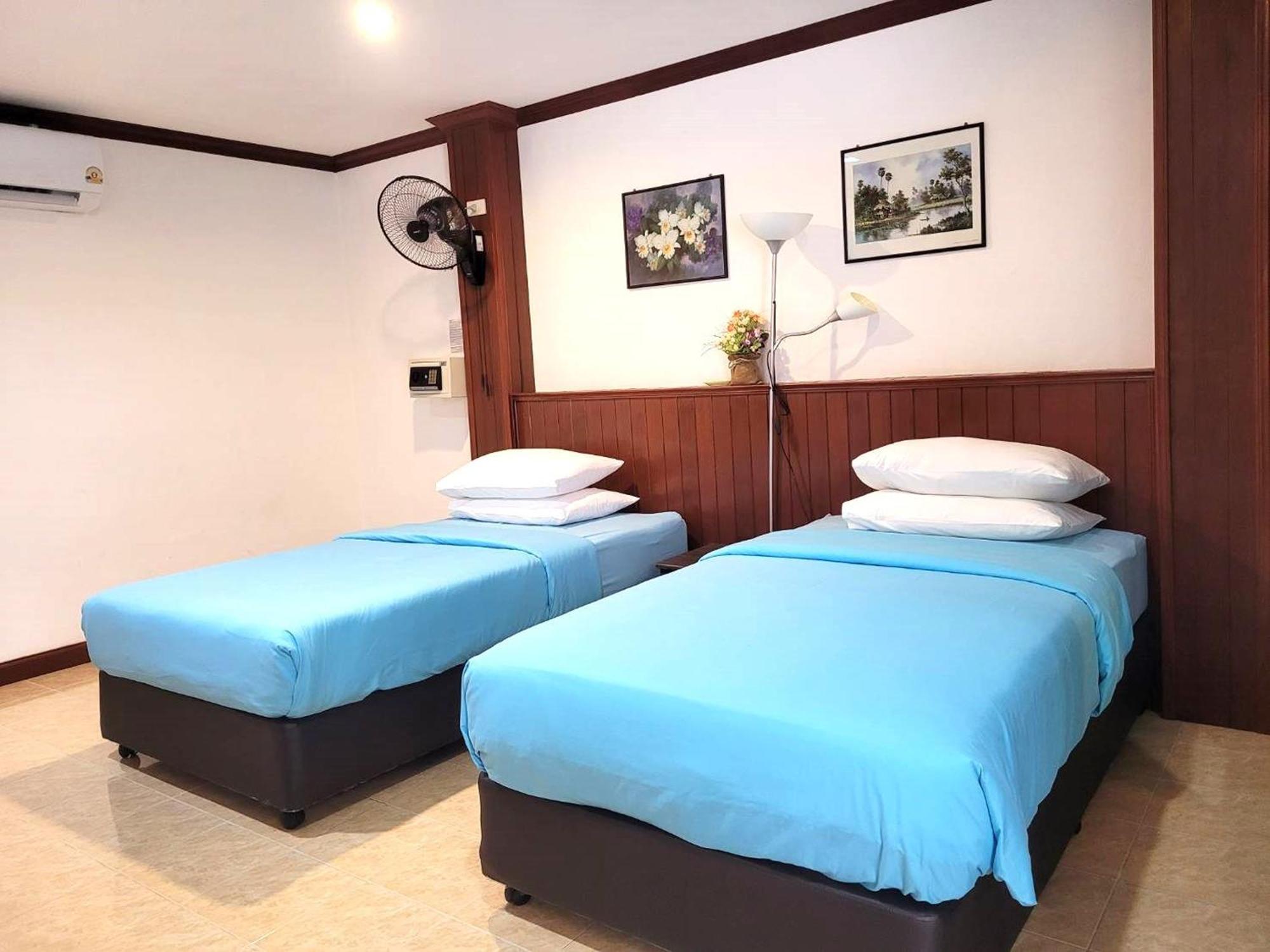 Rabbit Mansion Patong Hotel Екстер'єр фото