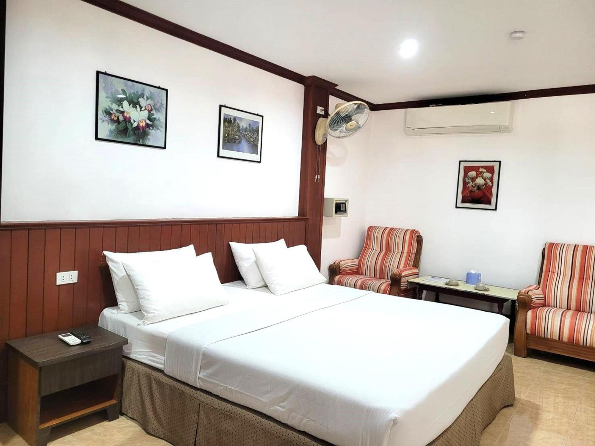 Rabbit Mansion Patong Hotel Екстер'єр фото