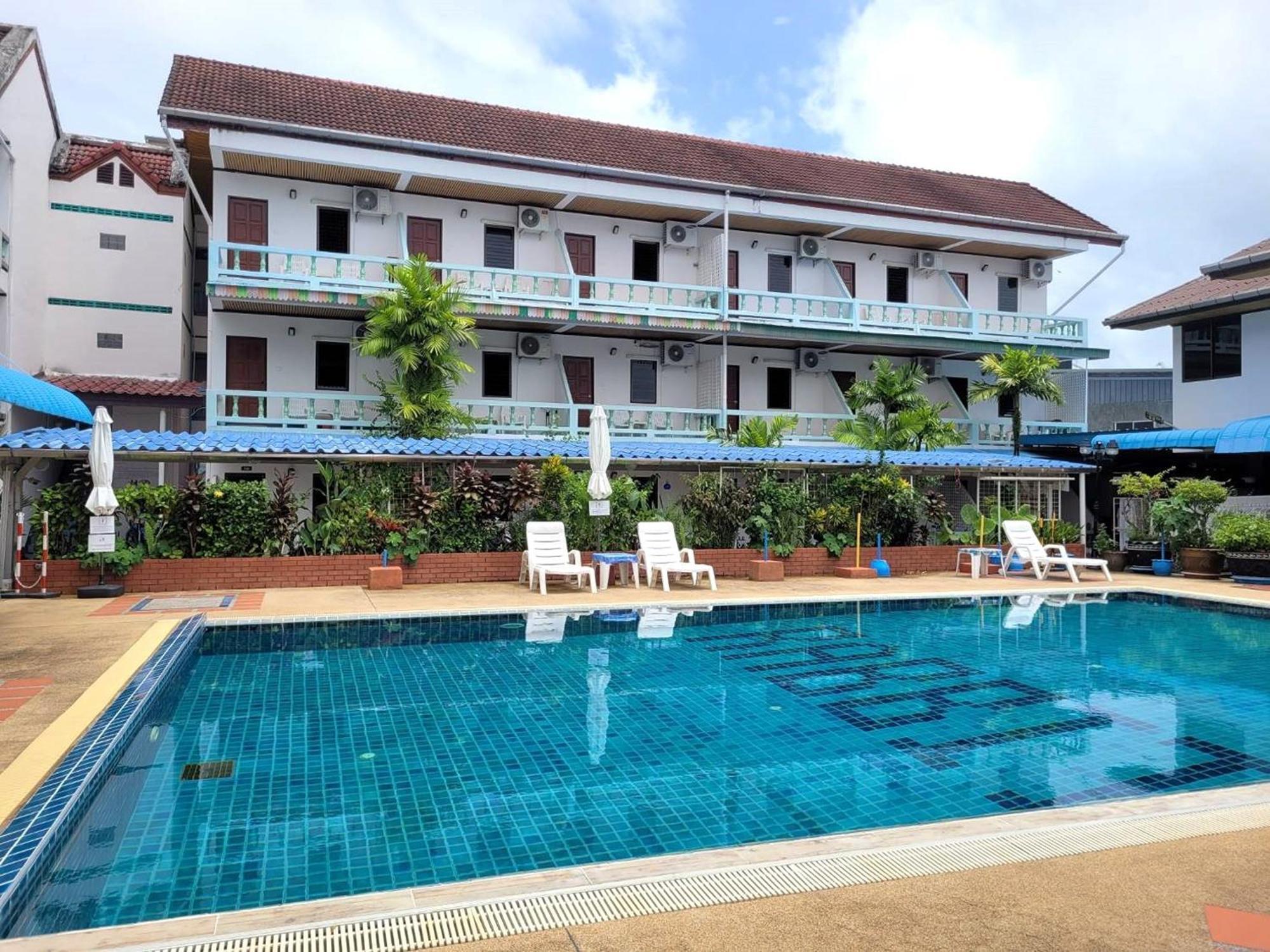 Rabbit Mansion Patong Hotel Екстер'єр фото