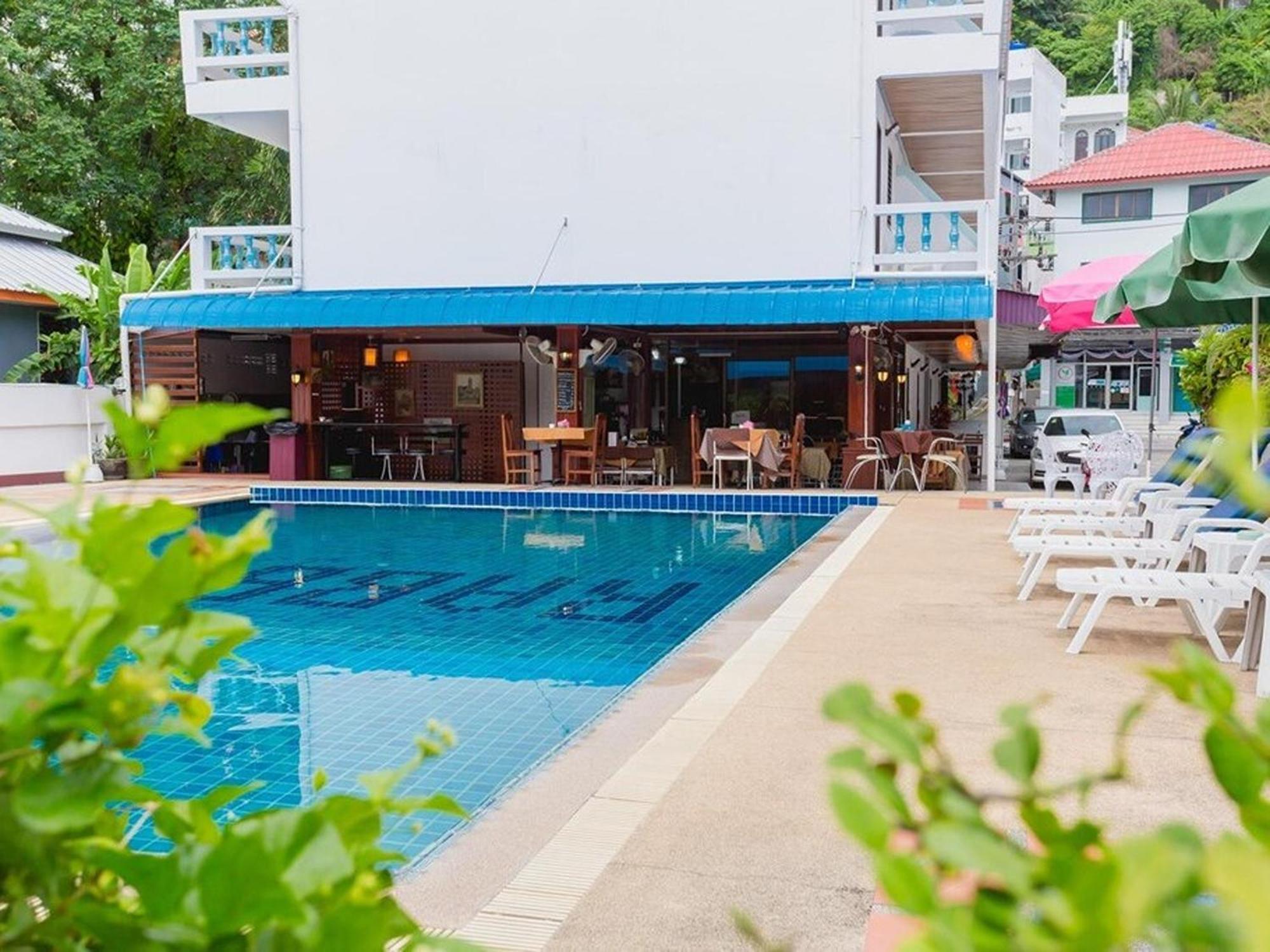 Rabbit Mansion Patong Hotel Екстер'єр фото
