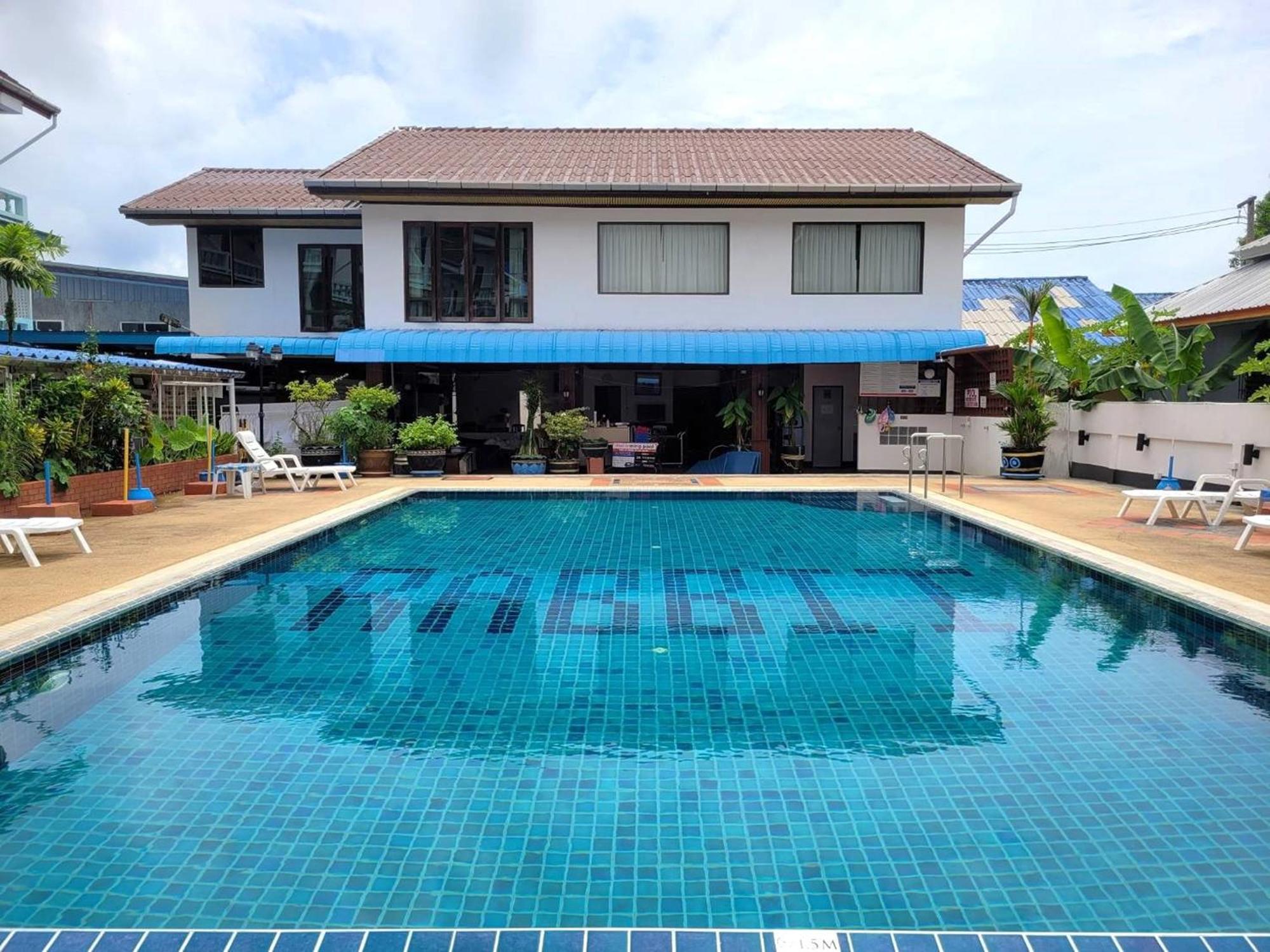 Rabbit Mansion Patong Hotel Екстер'єр фото