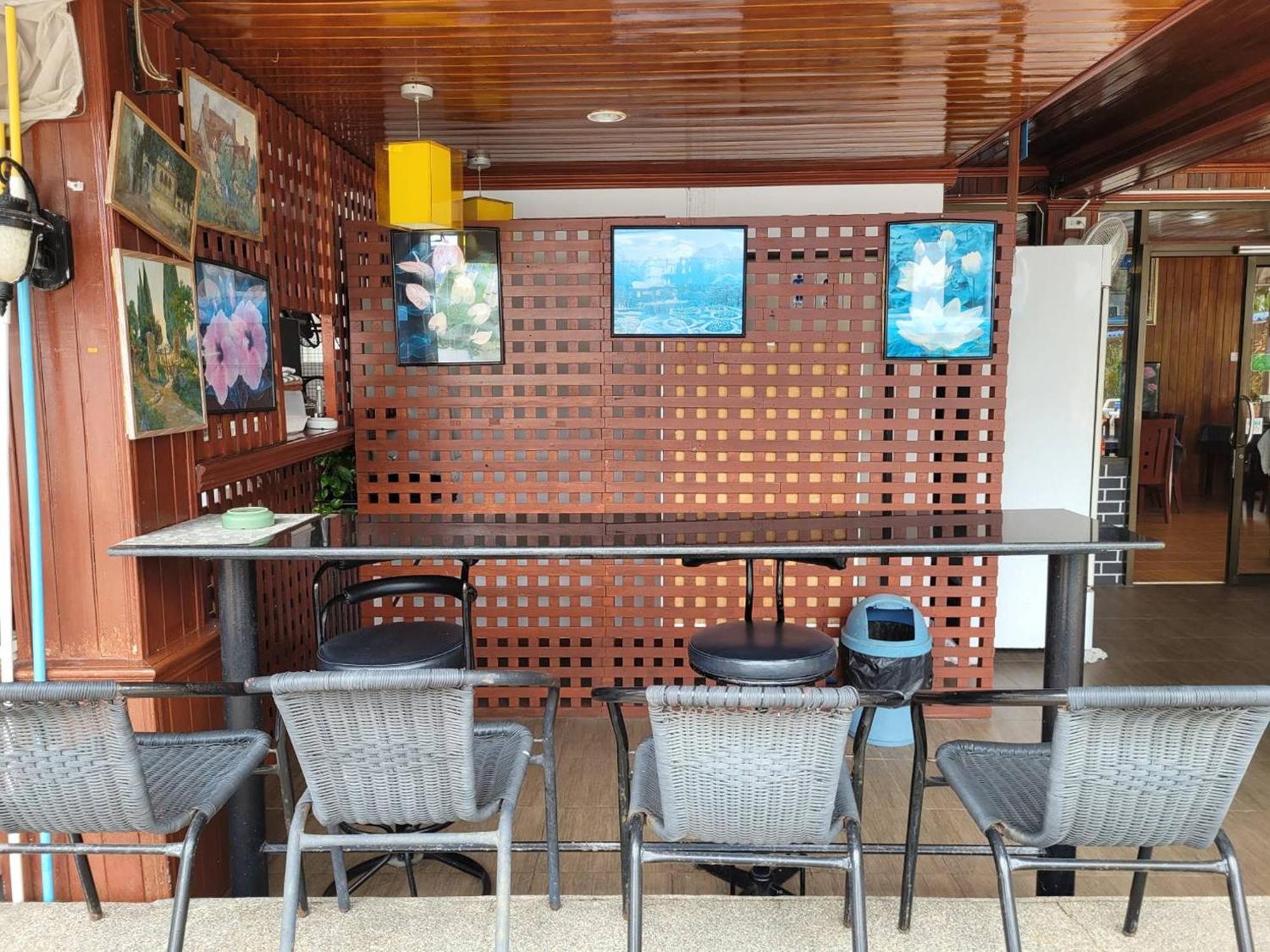 Rabbit Mansion Patong Hotel Екстер'єр фото
