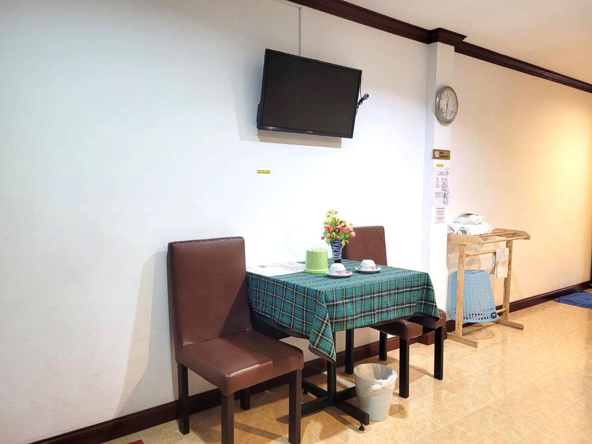 Rabbit Mansion Patong Hotel Екстер'єр фото